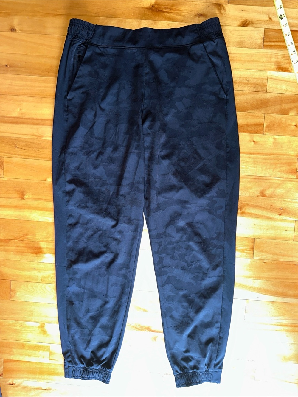 Athleta Brooklyn Textured Jogger Pants Black Camo Stretch Travel Women’s 12